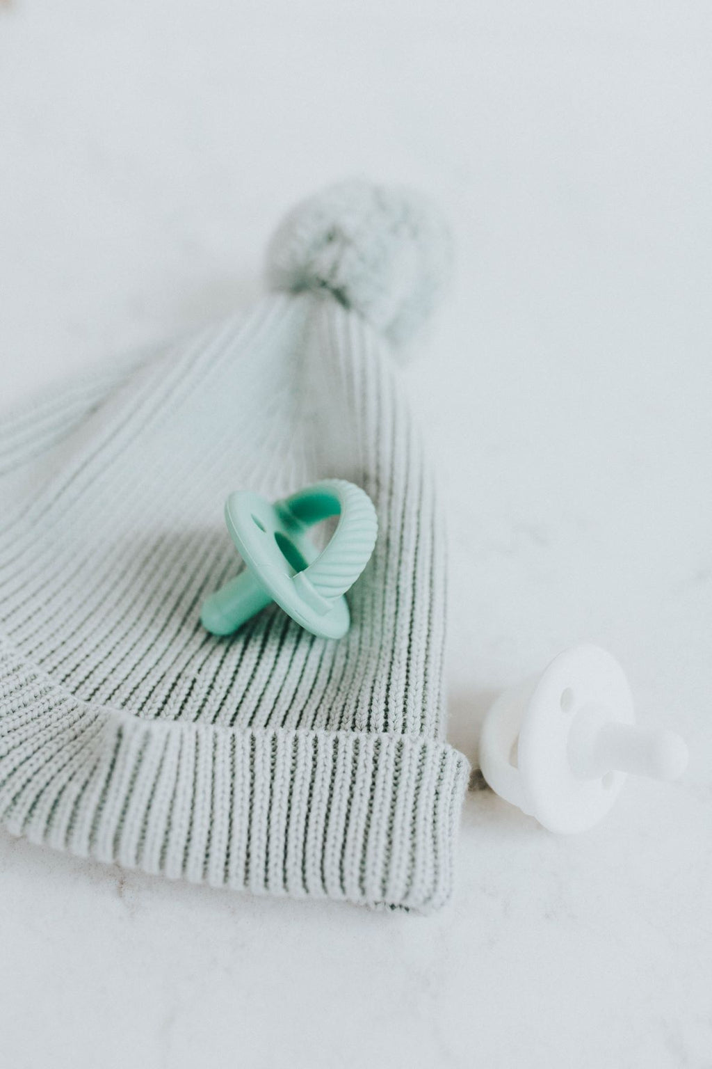 Newborn Infant Baby Itzy Ritzy 2pk Mint White Cables Sweetie Soother Pacifiers. Jedbaby